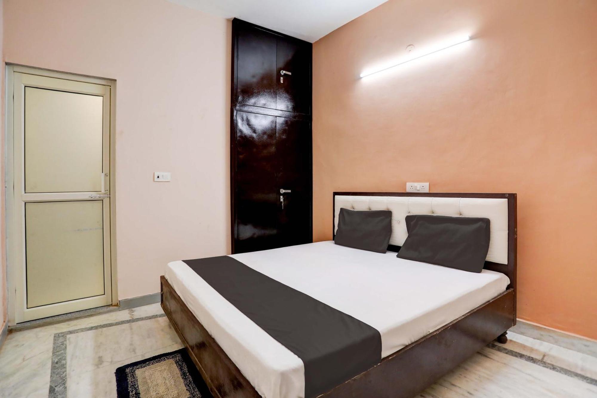 Hotel O Tilak Hotel 24 Sector 27 Near By Vinayak Hospital Gali No-6 โนอิดา ภายนอก รูปภาพ