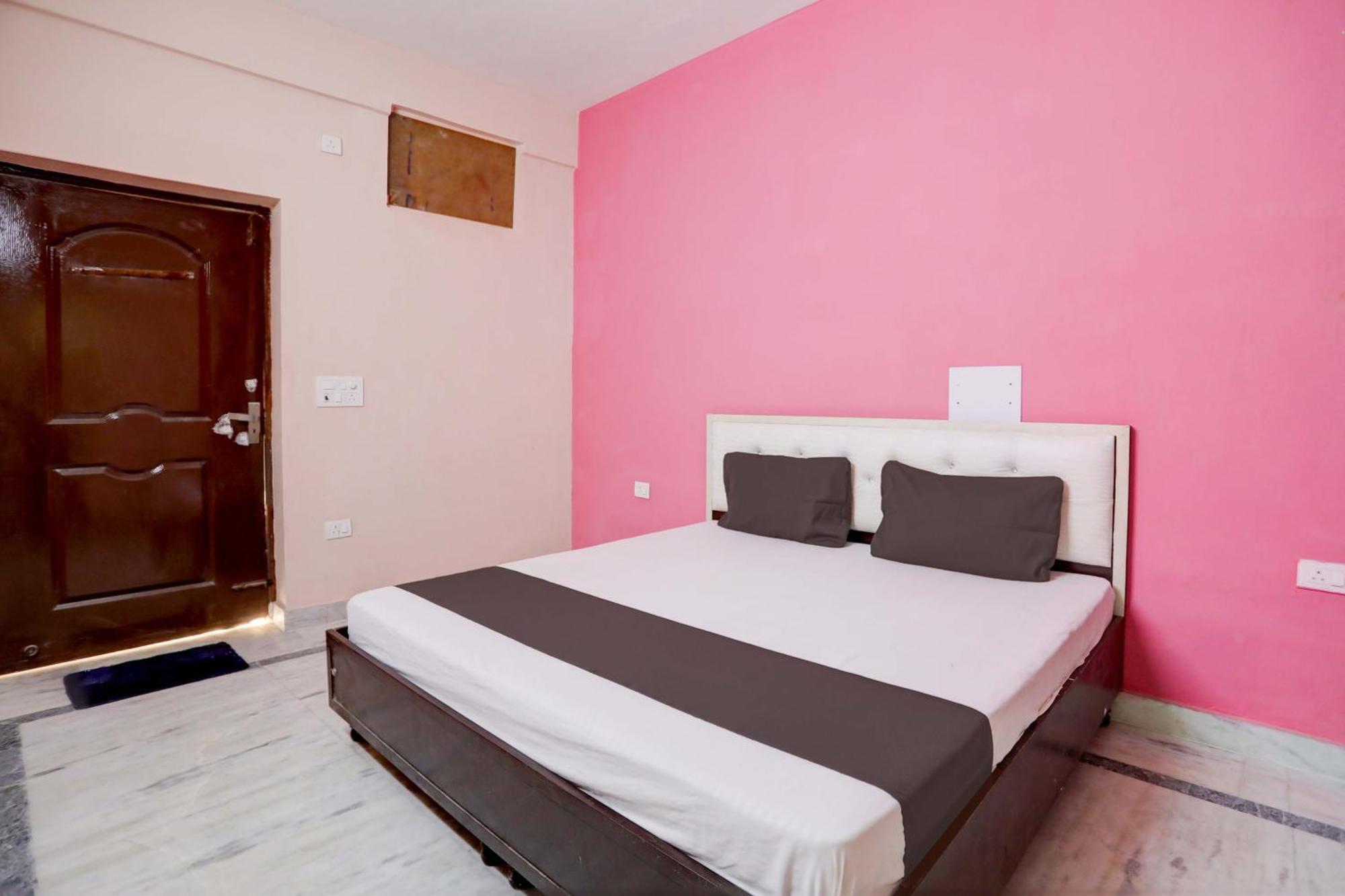 Hotel O Tilak Hotel 24 Sector 27 Near By Vinayak Hospital Gali No-6 โนอิดา ภายนอก รูปภาพ