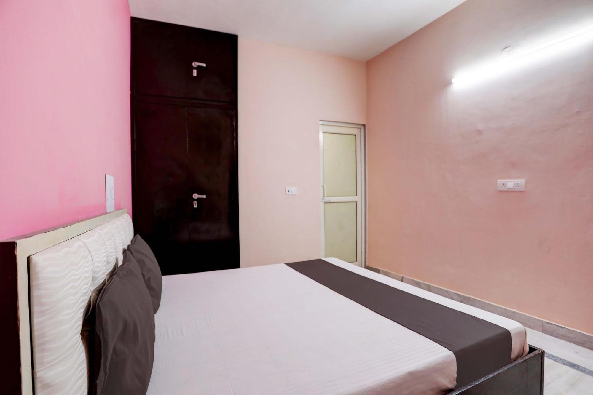 Hotel O Tilak Hotel 24 Sector 27 Near By Vinayak Hospital Gali No-6 โนอิดา ภายนอก รูปภาพ