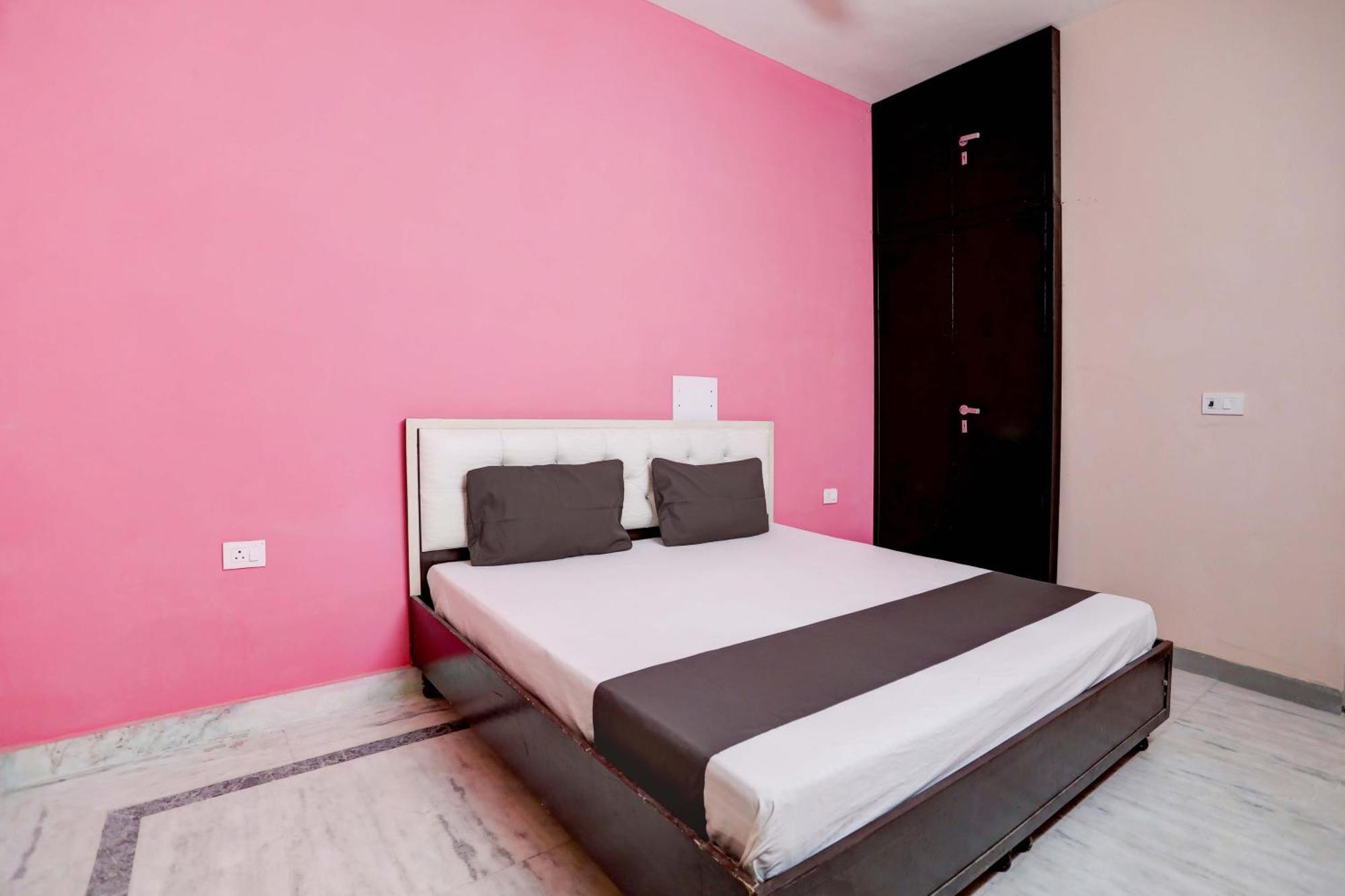 Hotel O Tilak Hotel 24 Sector 27 Near By Vinayak Hospital Gali No-6 โนอิดา ภายนอก รูปภาพ